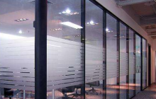 當代環(huán)保別墅透明的外觀設計與玻璃墻